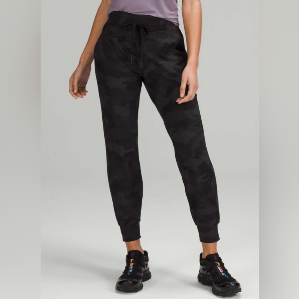 NEW! RARE lululemon ready to rulu jogger 
Heritage Camo Deep Coal Multi size 12